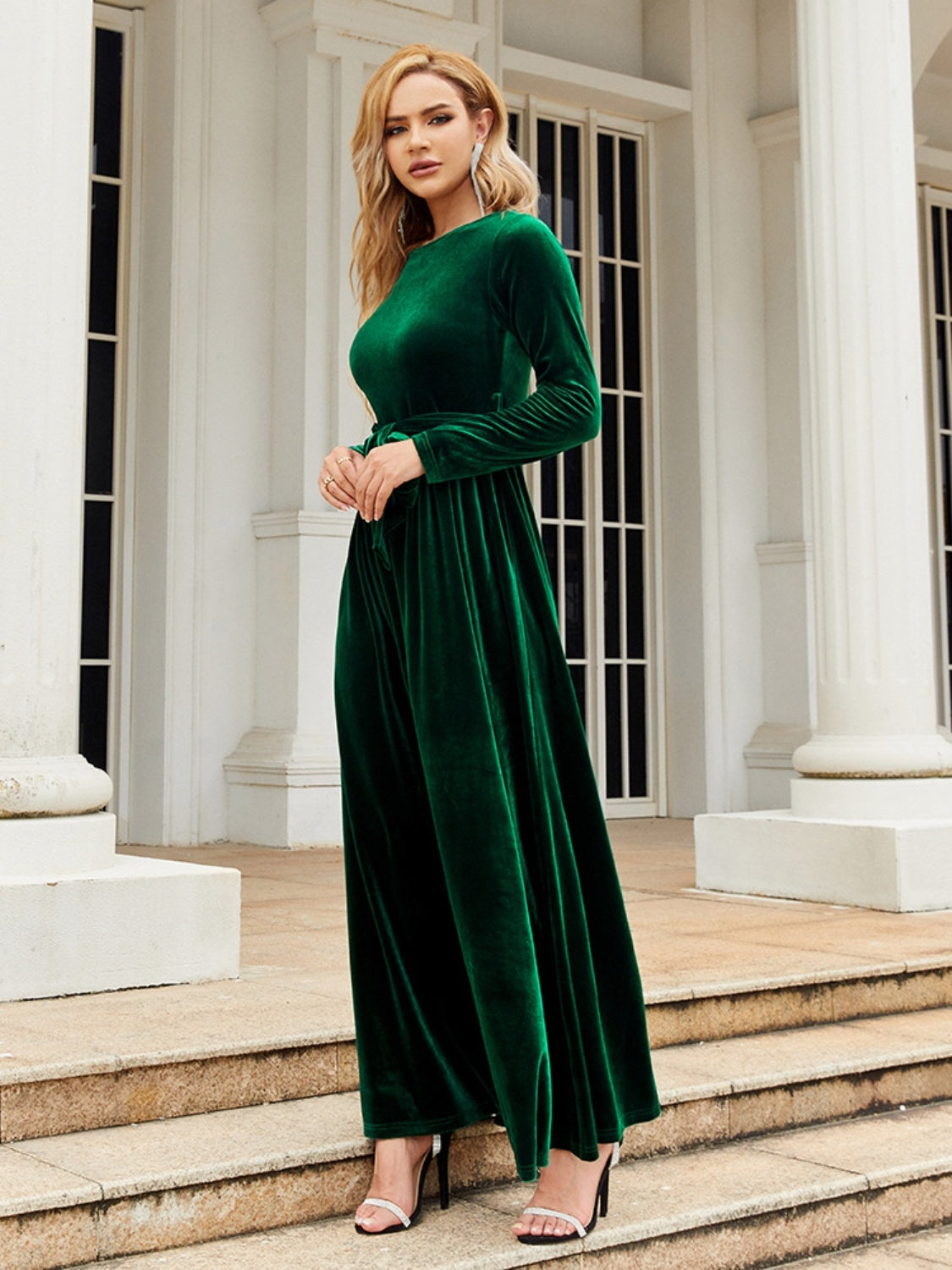 Green velvet fitted evening gown long party dress elegant designer collection