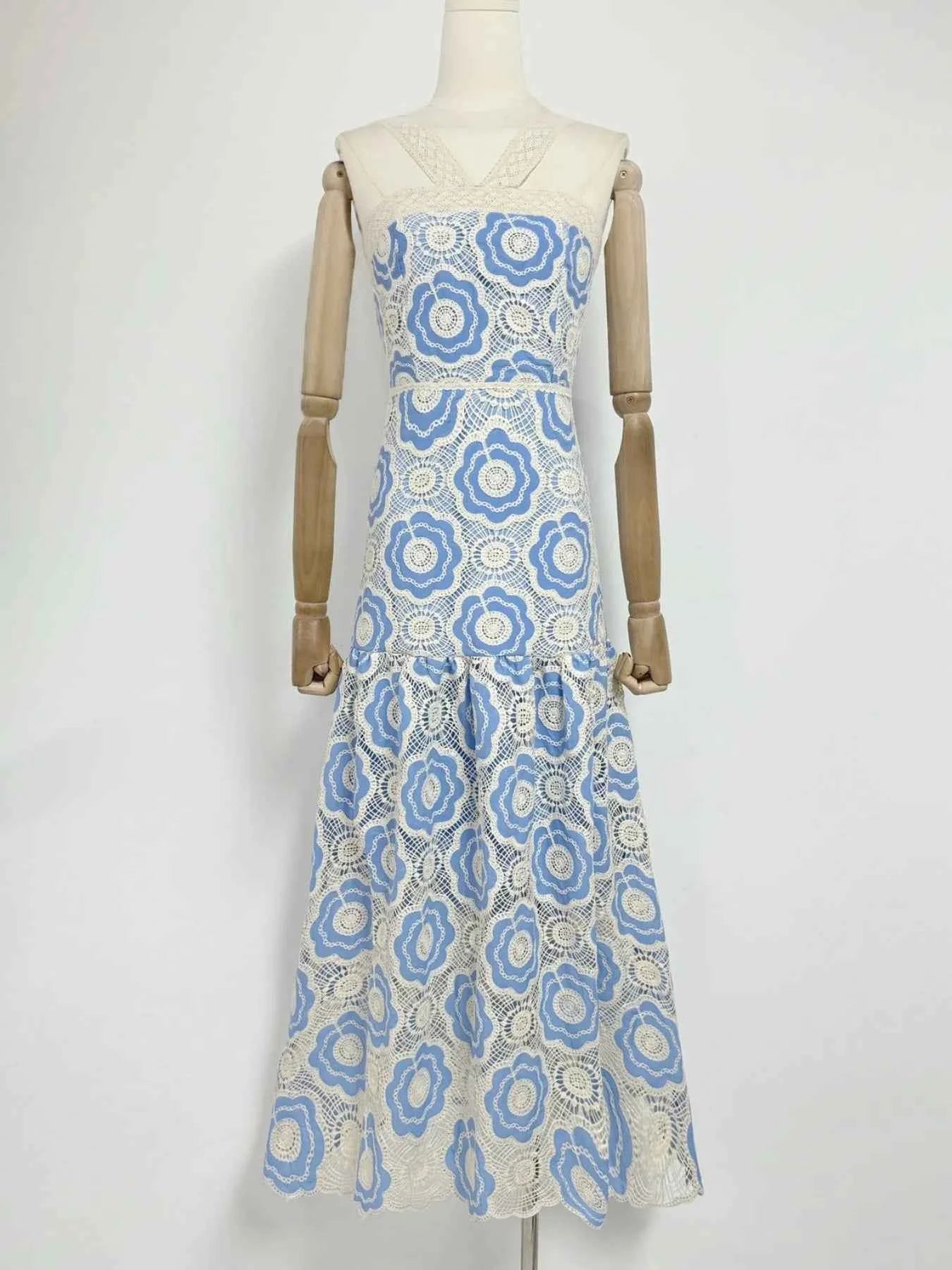 Lace Sleeveless Tiered Midi Dress