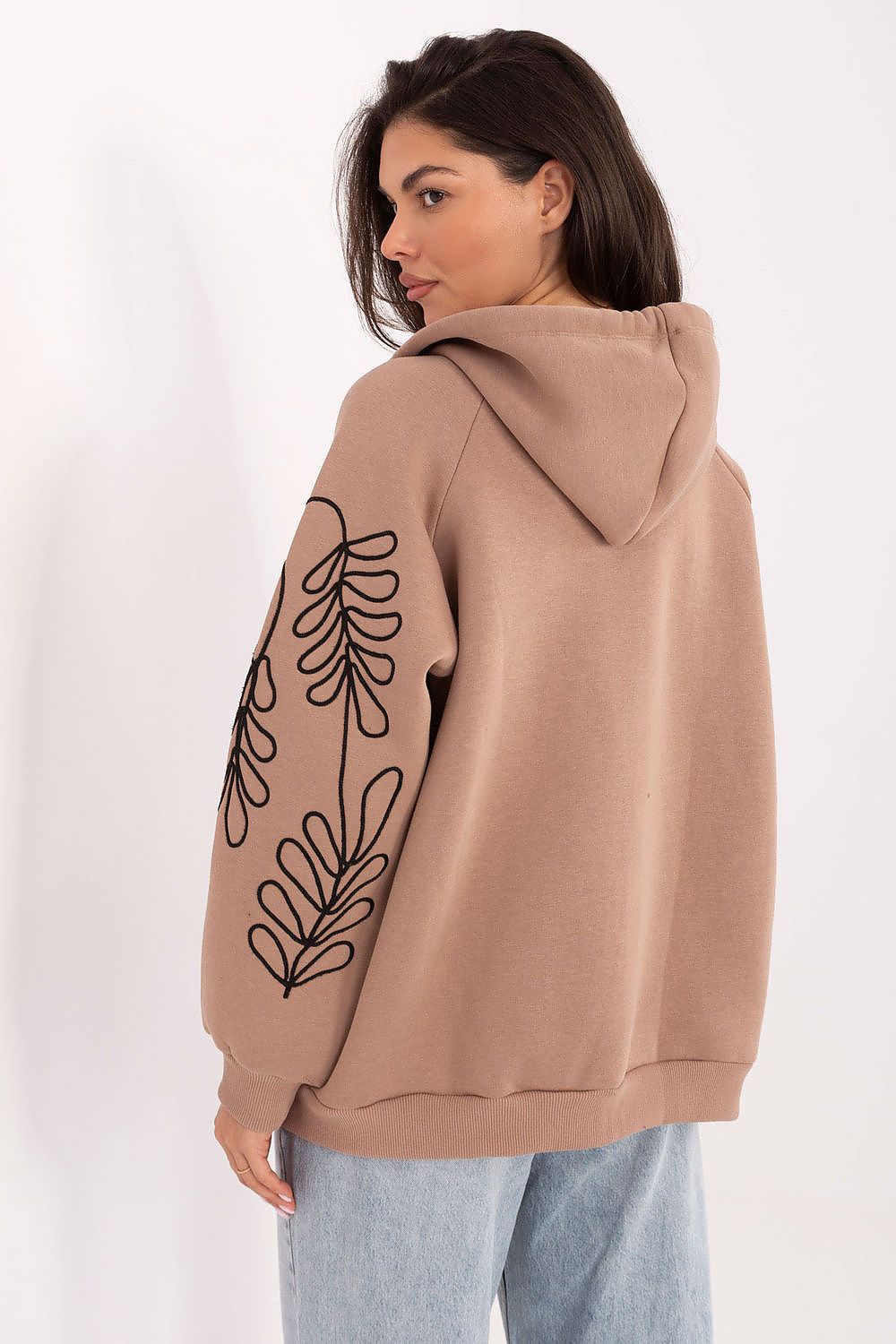  Sweatshirt model 218248 Relevance 